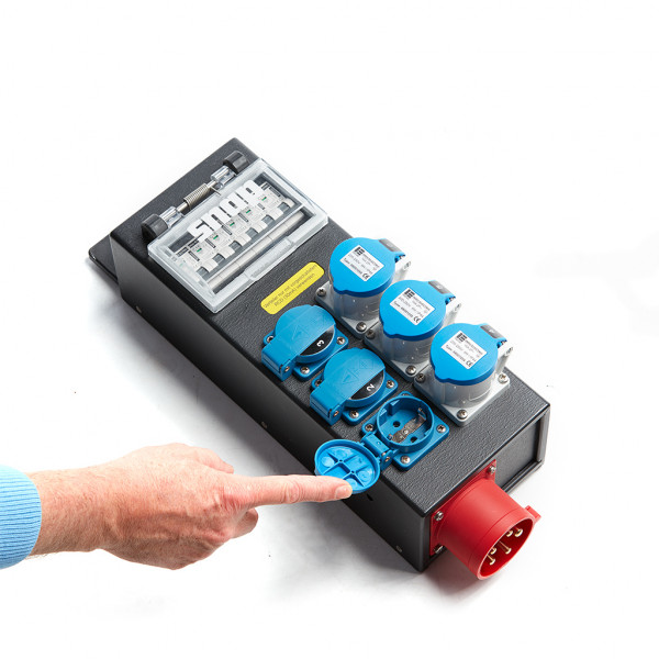 CEE Stromverteiler, 32A/400V auf 3x CEE16A/230V 3Pol und 3x Schuko
